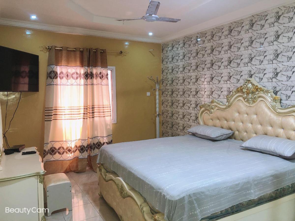 Awamuulamin Manneh Guest House Abuko Extérieur photo