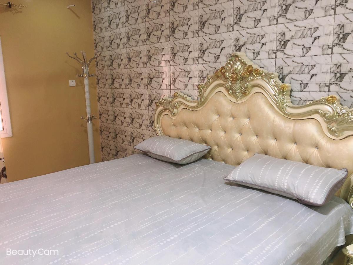 Awamuulamin Manneh Guest House Abuko Extérieur photo