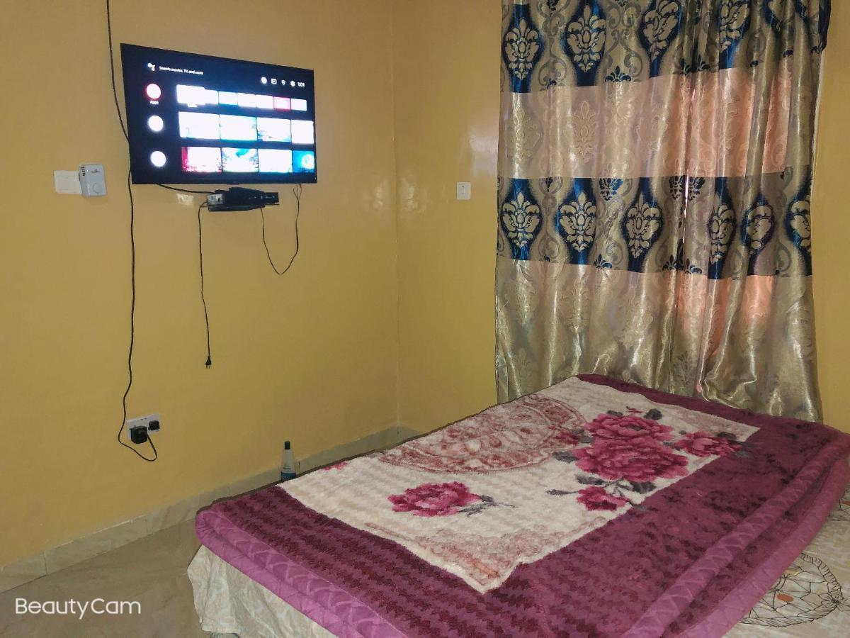 Awamuulamin Manneh Guest House Abuko Extérieur photo