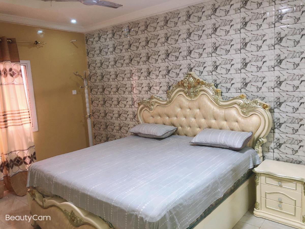Awamuulamin Manneh Guest House Abuko Extérieur photo