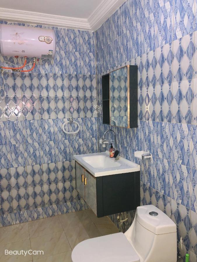 Awamuulamin Manneh Guest House Abuko Extérieur photo
