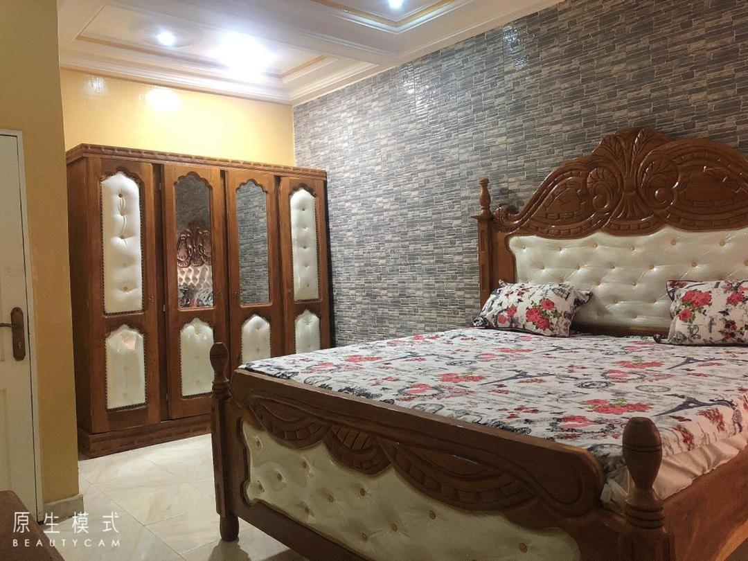 Awamuulamin Manneh Guest House Abuko Extérieur photo