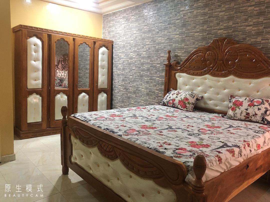 Awamuulamin Manneh Guest House Abuko Extérieur photo